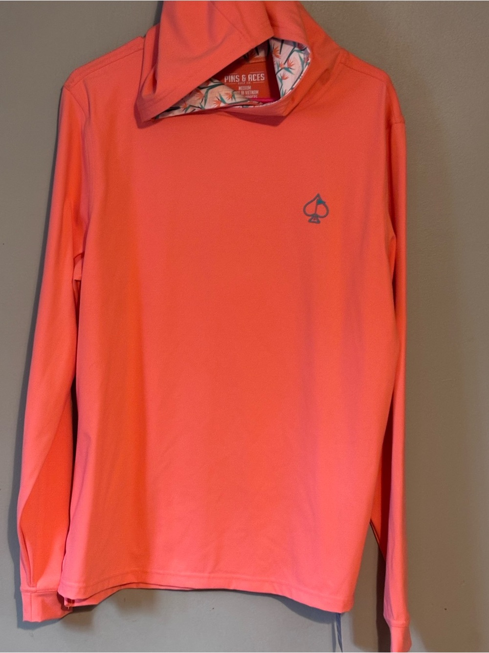 Pins & Aces Men's
Performance Golf Hoodie - Birds of Paradise M
